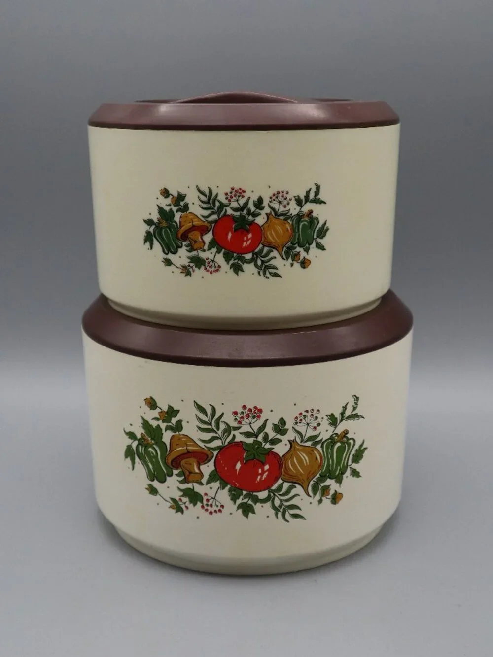 2 Vtg '70s Sterilite Spice of Life Plastic Nesting Storage Containers w/ Lids